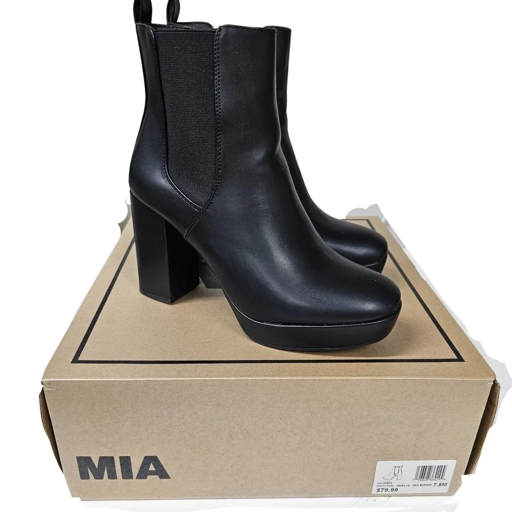 MIA Ginelle black faux leather platform boots. Like new w/box 7.5